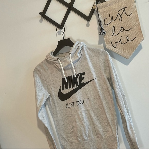 Nike | Gray Hood Ling Sleeve Top | Size S - Picture 1 of 9